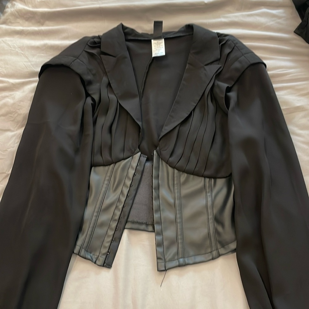 Windsor Black Longsleeve w Leather Corset